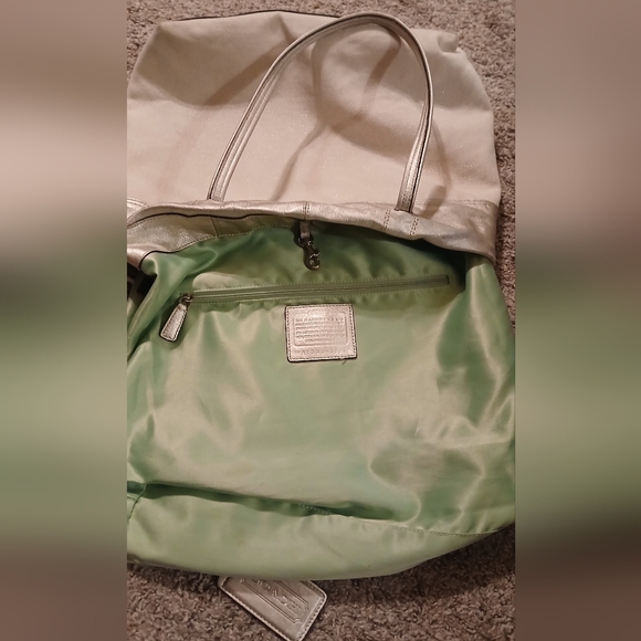 Coach Julia Perry Op Art Tote Ivory Shimmer Canvas Metallic Leather Bag EUC Rare - Picture 5 of 14